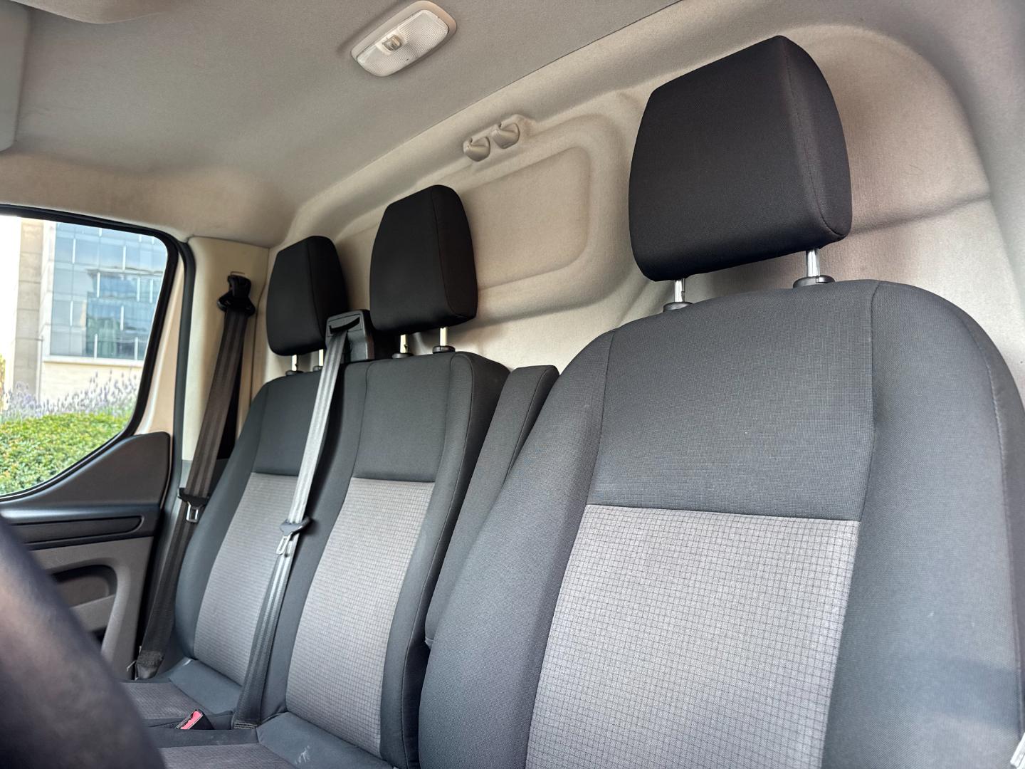 Ford Transit — foto 10 de 13