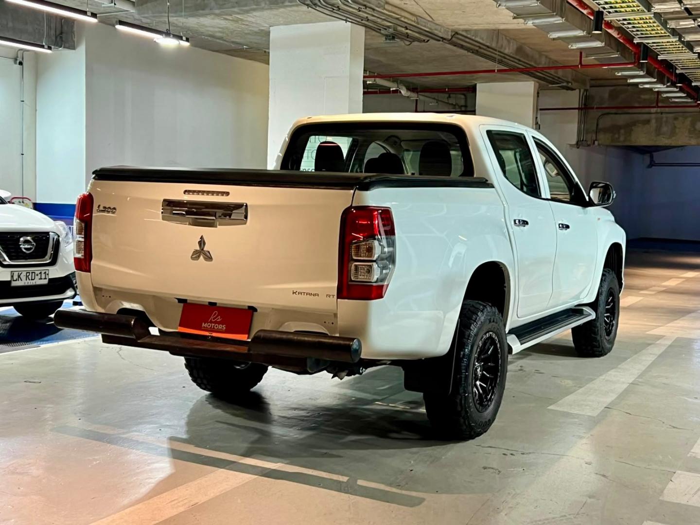 Mitsubishi L200 — foto 4 de 21