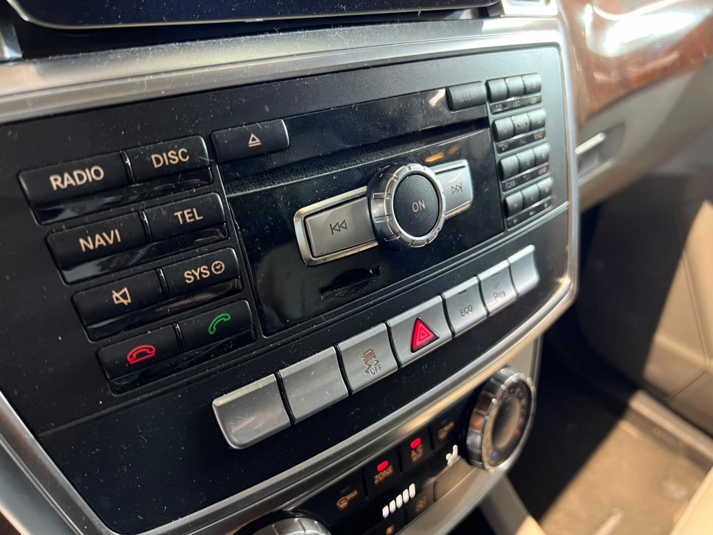 Mercedes-Benz Ml350 — foto 18 de 23