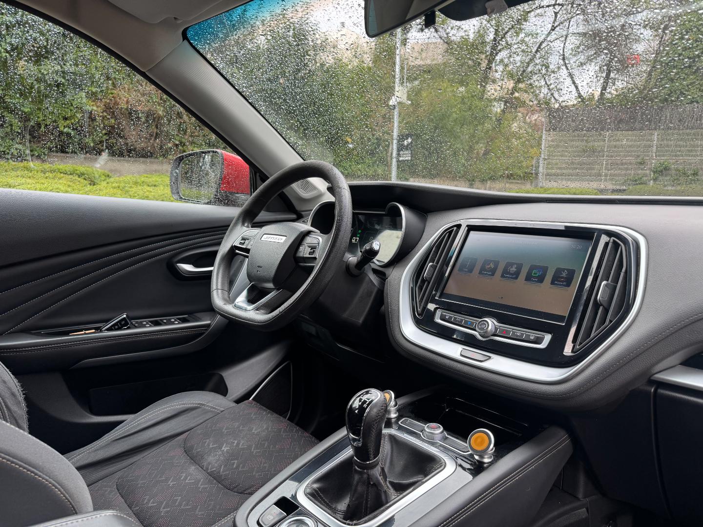 Jetour X70 — foto 14 de 19
