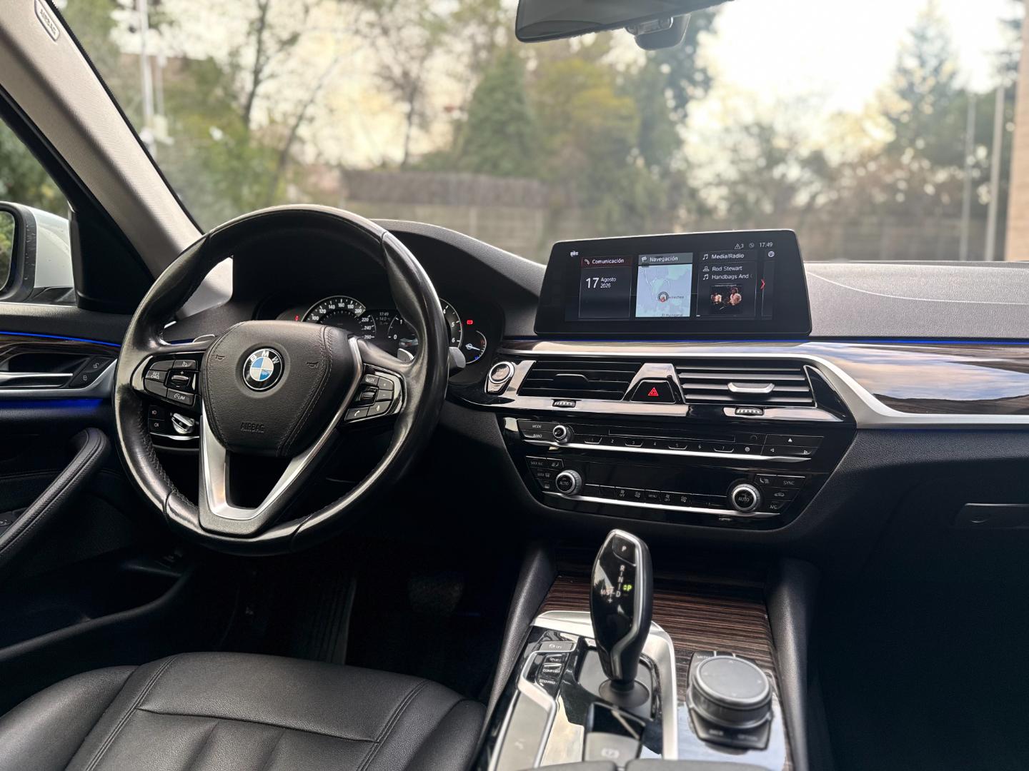 BMW 520I — foto 9 de 19