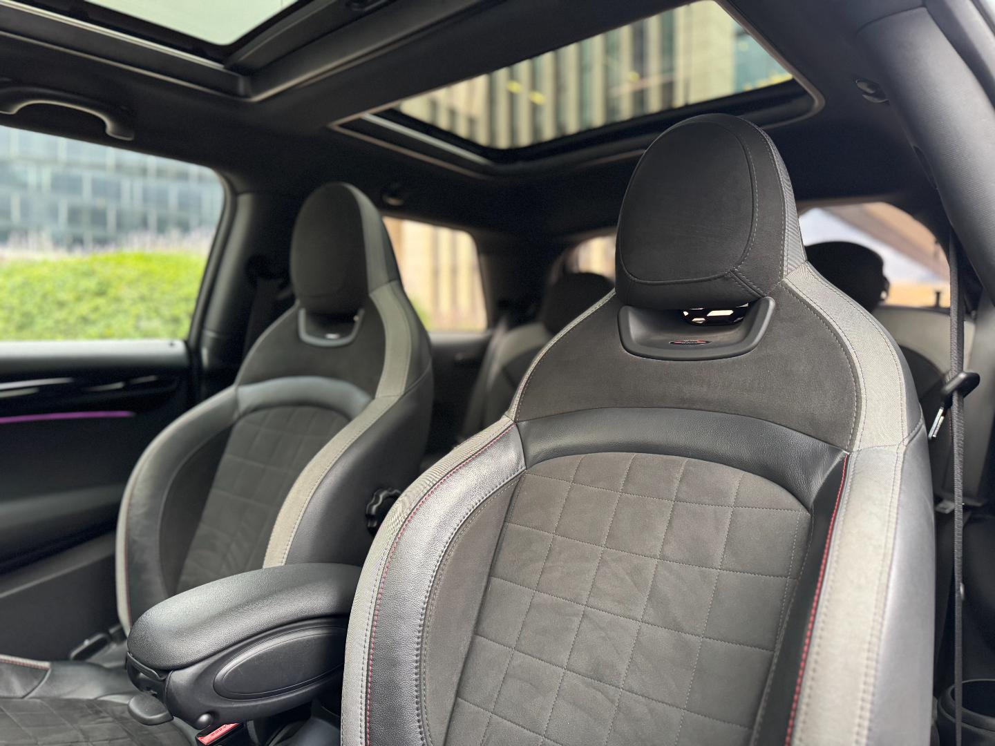 MINI Cooper John Cooper Works Spitfire — foto 17 de 19