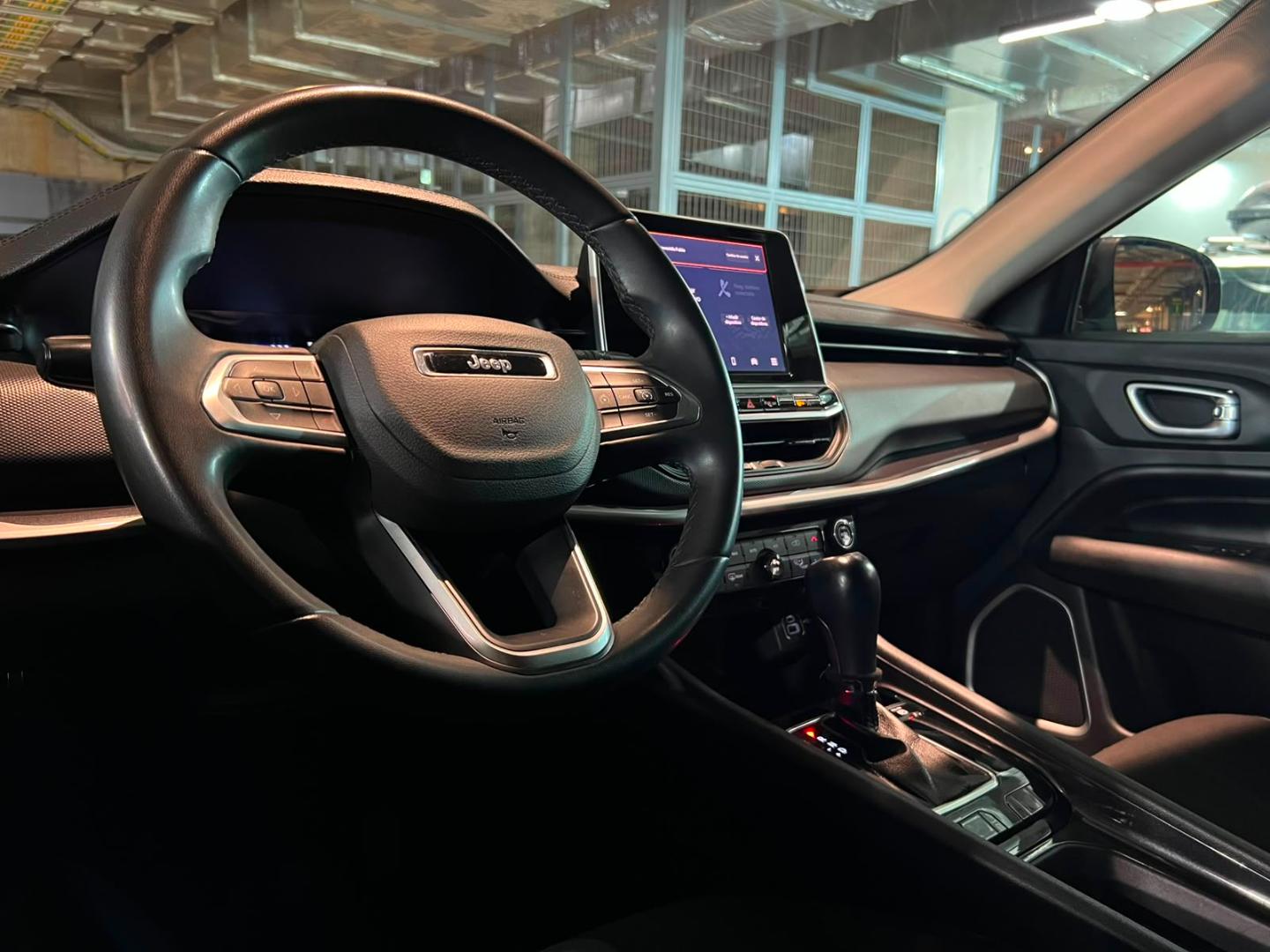 Jeep Compass — foto 10 de 20