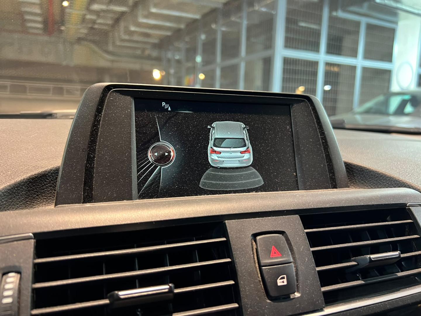 BMW 118I — foto 14 de 20