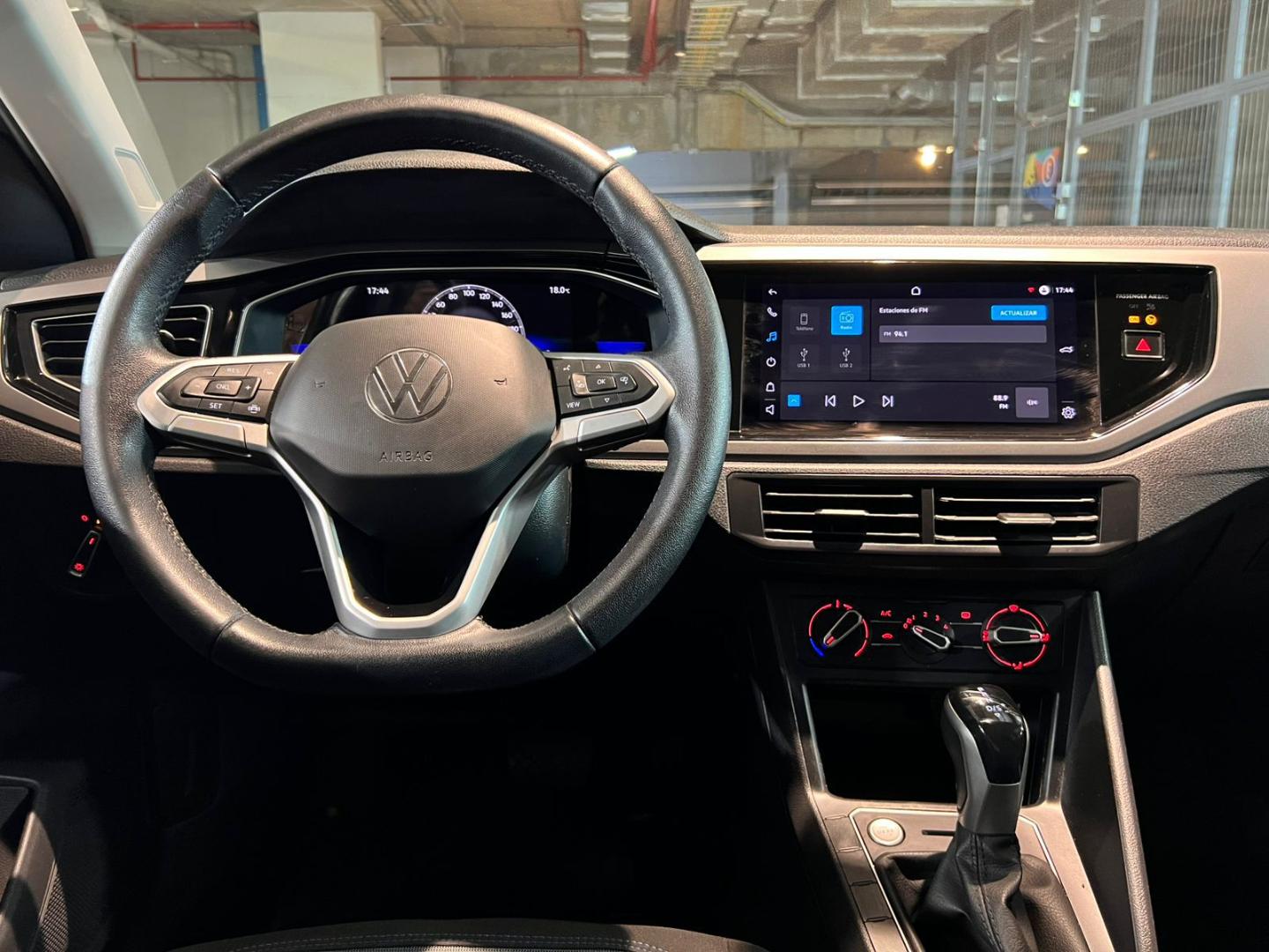 Volkswagen Nivus — foto 11 de 22