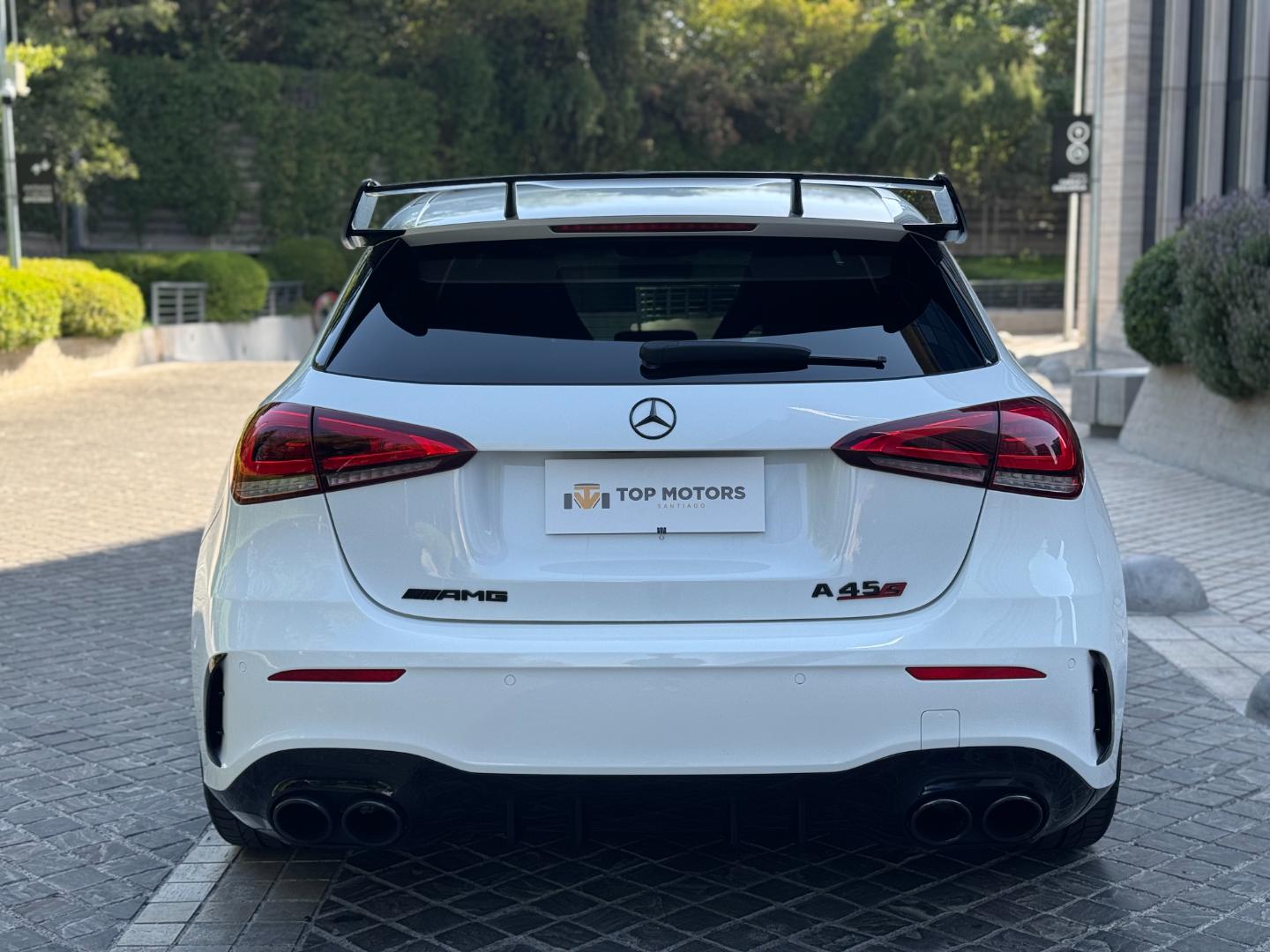 Mercedes-Benz A45S — foto 5 de 18
