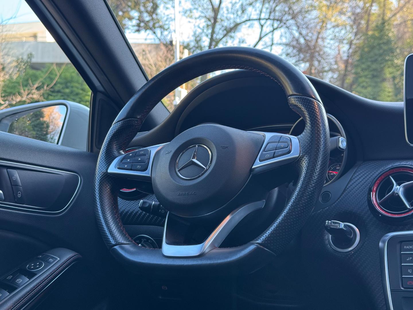 Mercedes-Benz A250 — foto 13 de 19