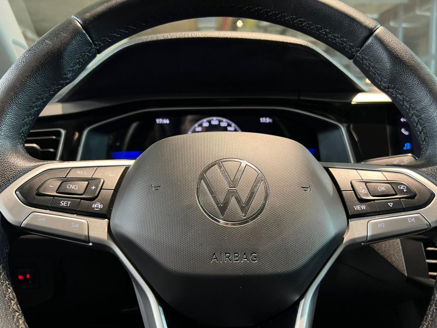 Volkswagen Nivus — foto 12 de 22