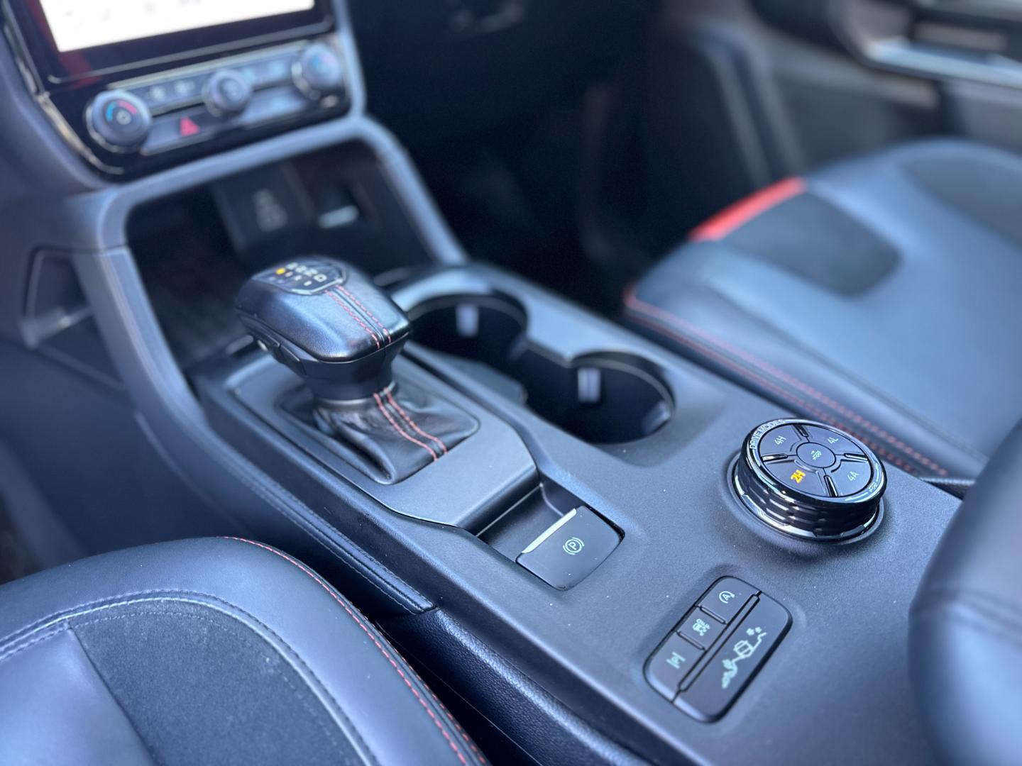 Ford Ranger Raptor — foto 14 de 19