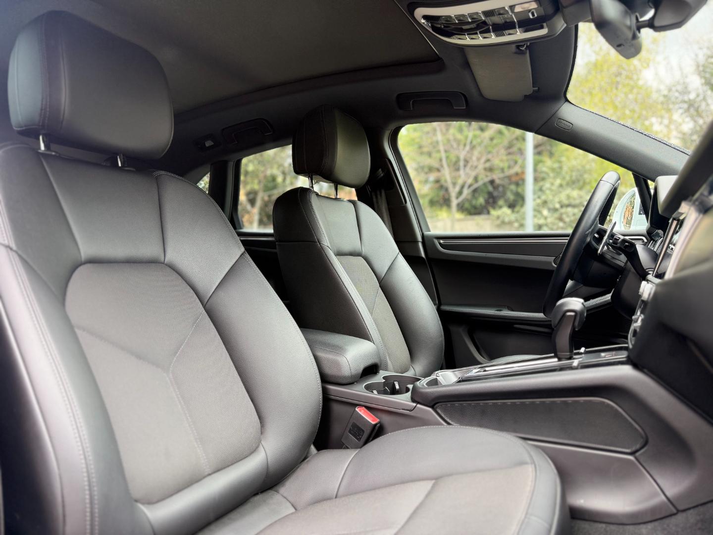 Porsche Macan — foto 16 de 19