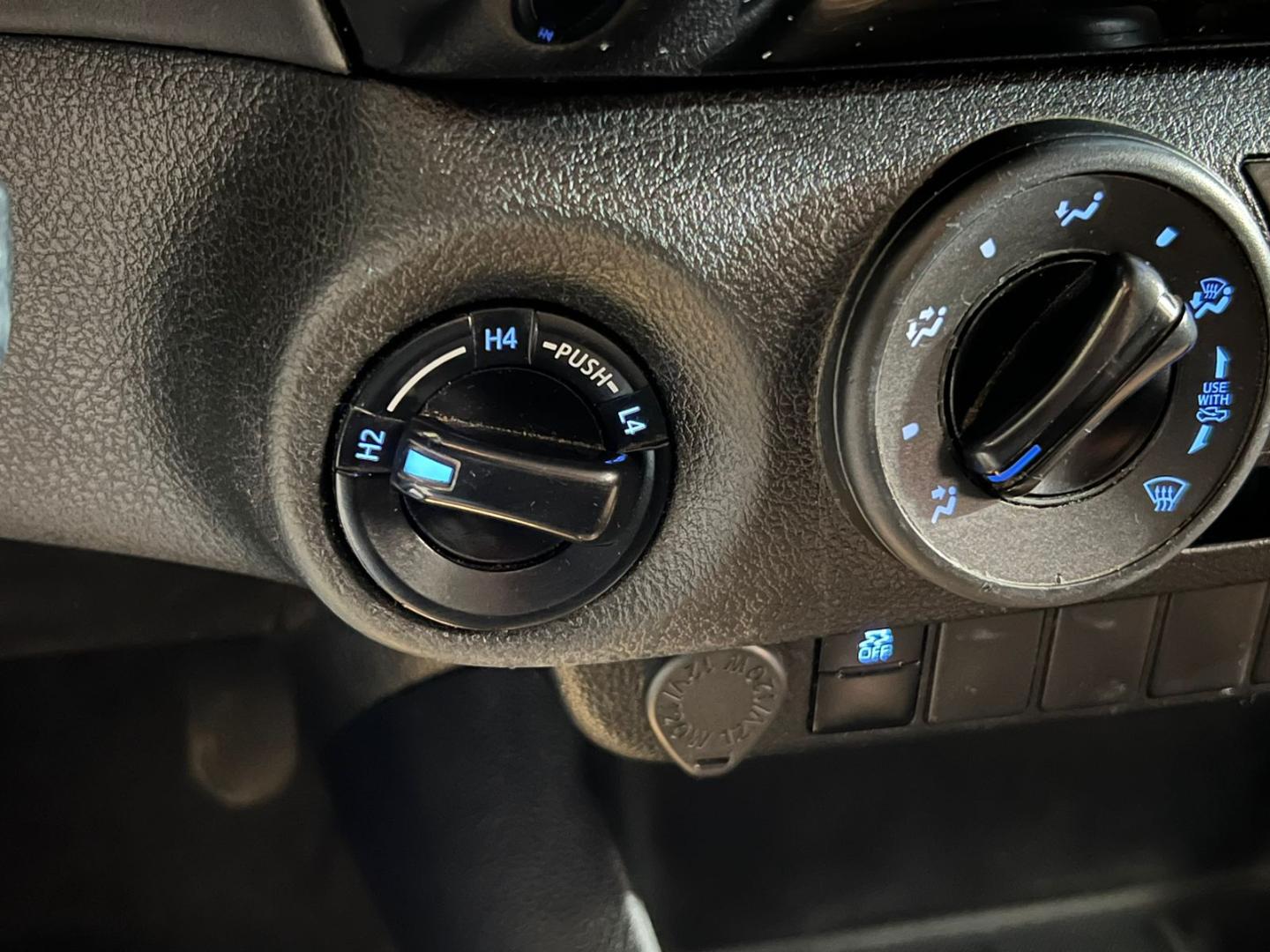 Toyota Hilux — foto 16 de 20