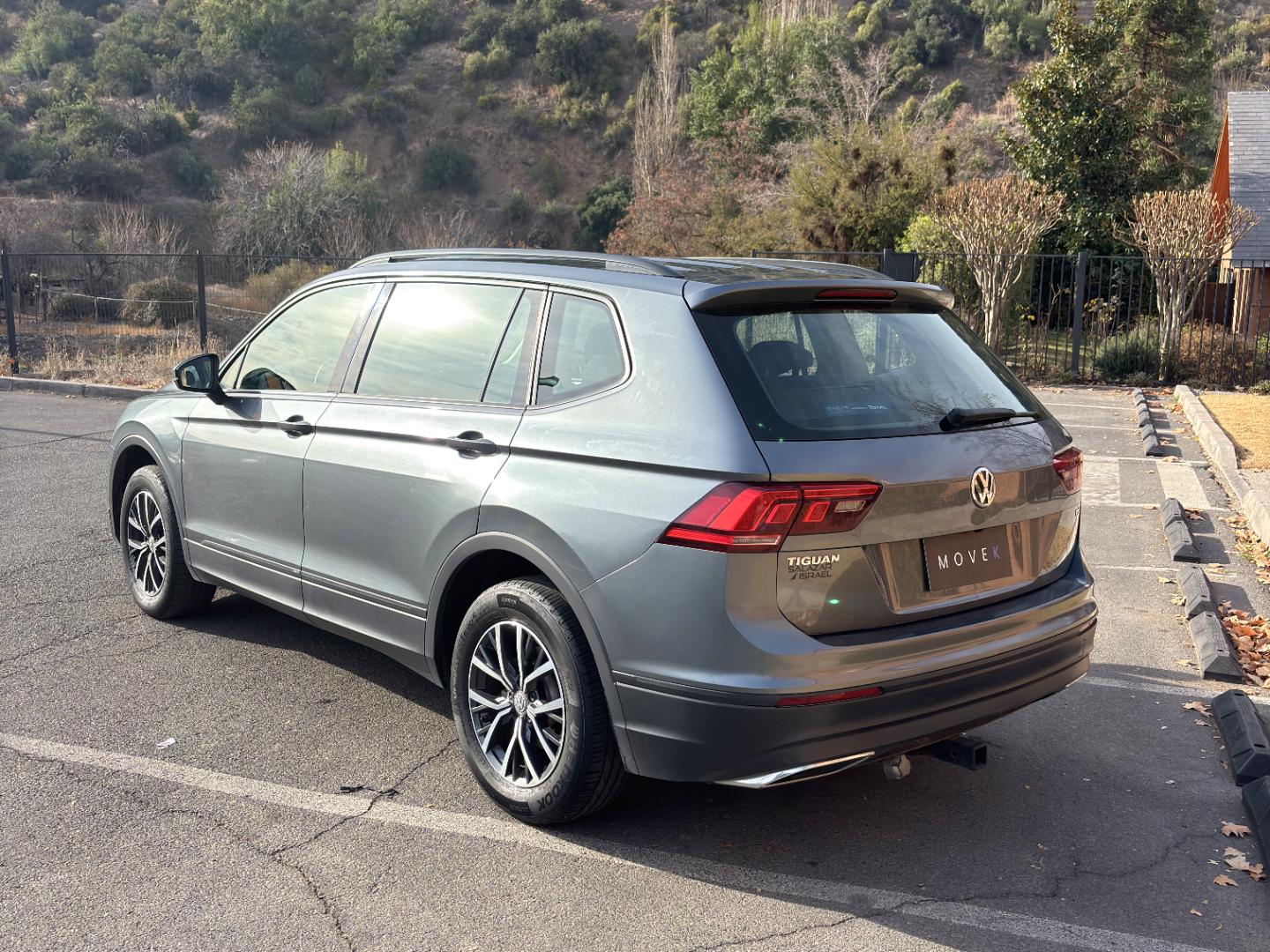 Volkswagen Tiguan — foto 7 de 11