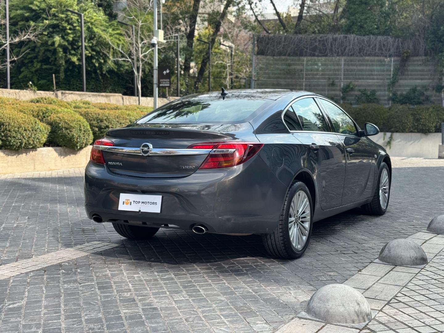 Opel Insignia — foto 4 de 17