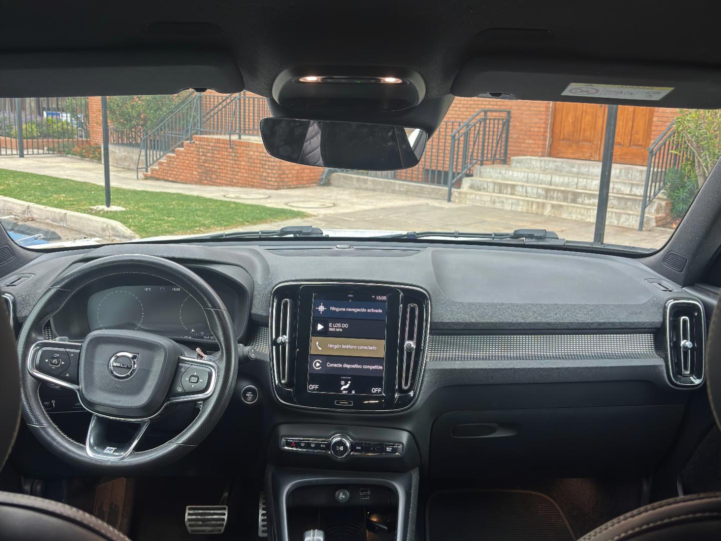 Volvo XC40 — foto 8 de 9