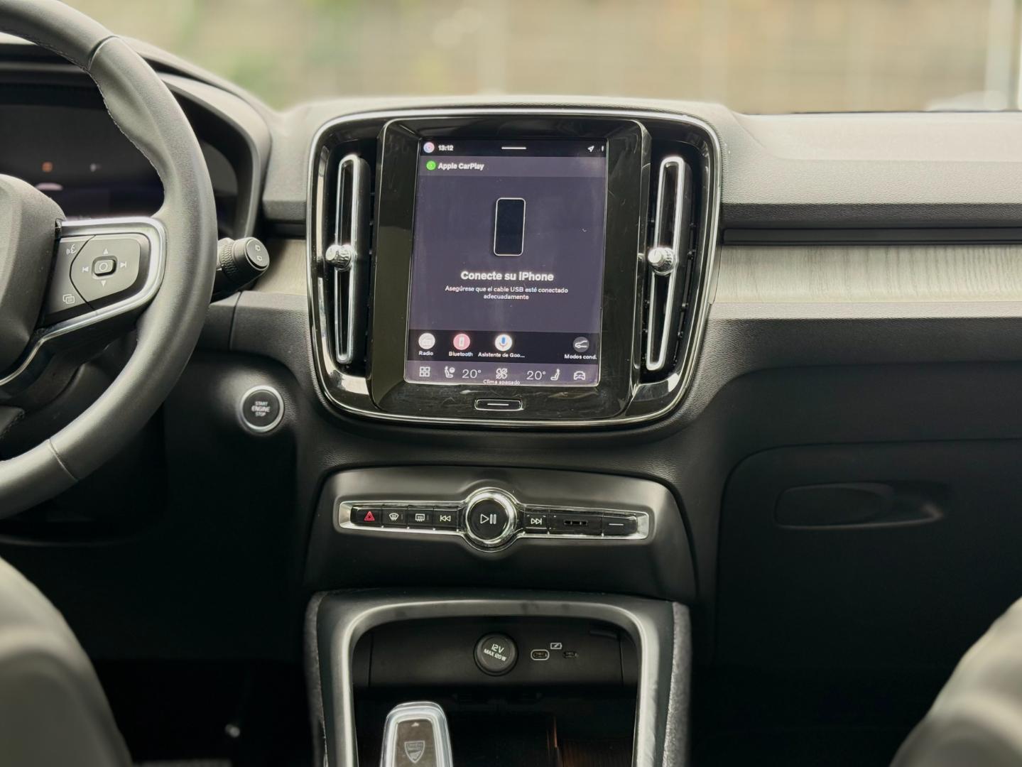 Volvo Xc40 — foto 16 de 22