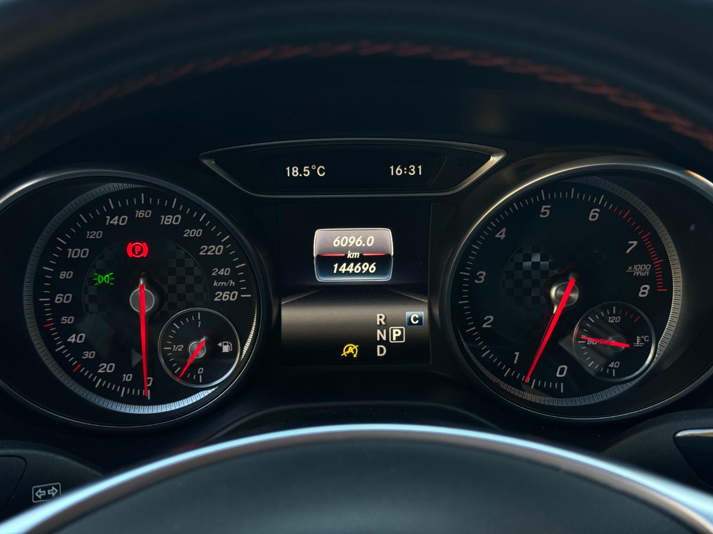 Mercedes-Benz A250 — foto 12 de 19