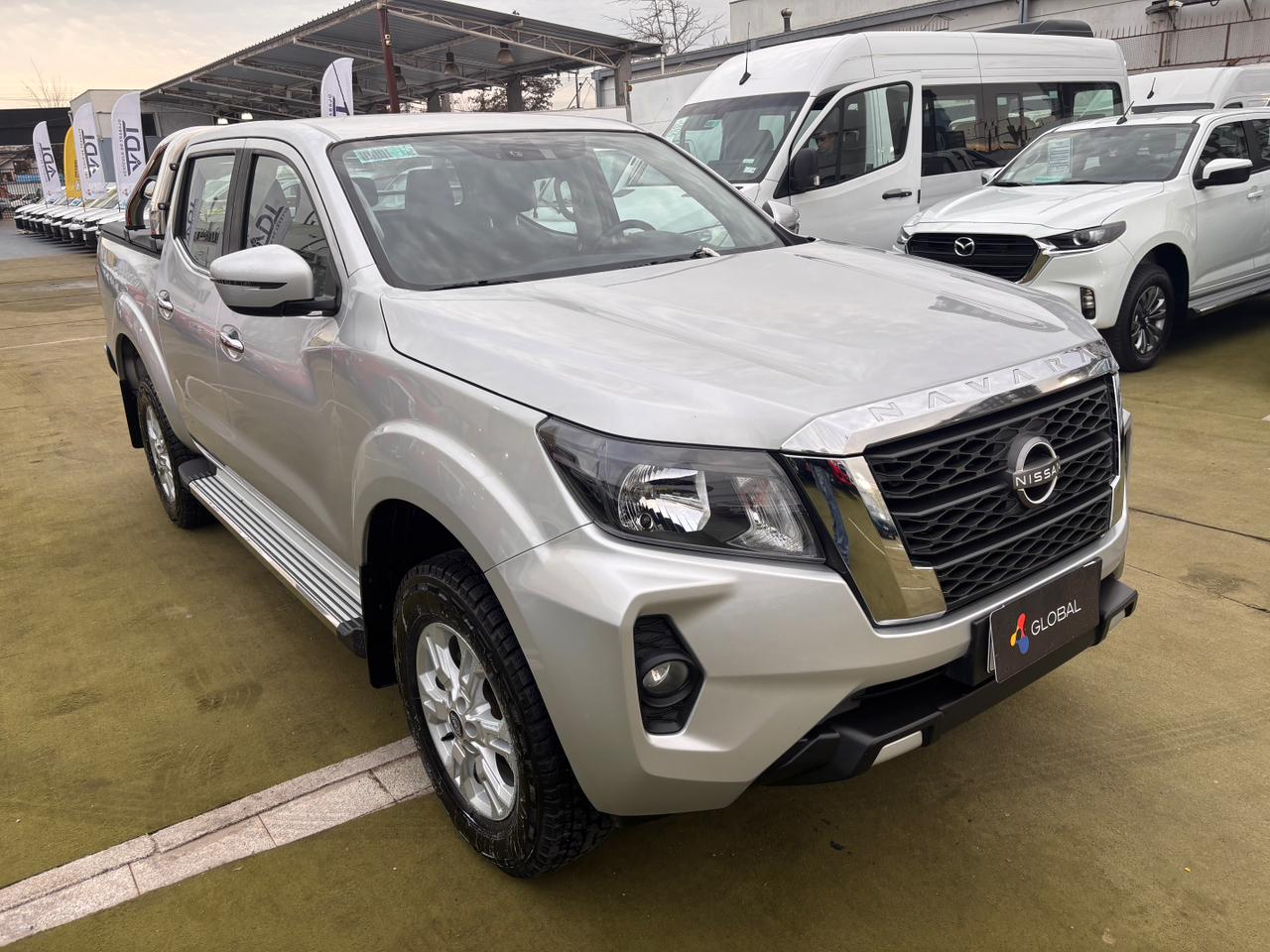Nissan Navara — foto 3 de 8