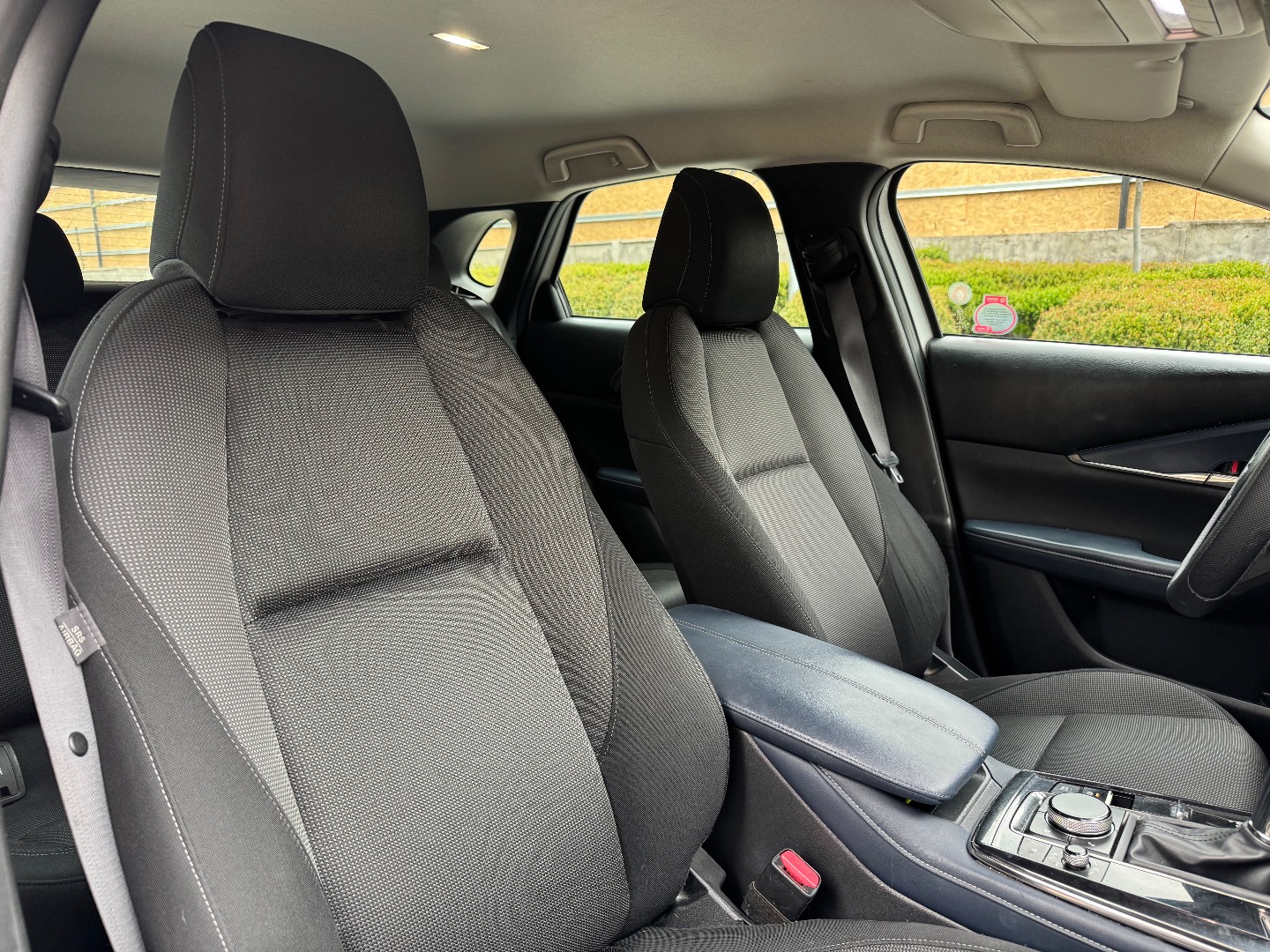 Mazda CX-30 — foto 16 de 18