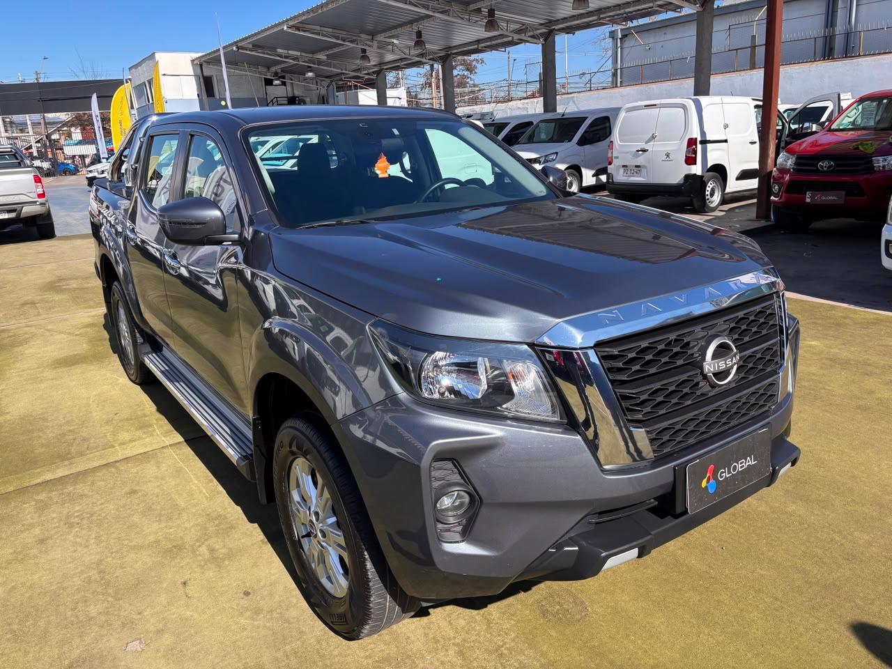 Nissan Navara — foto 3 de 8