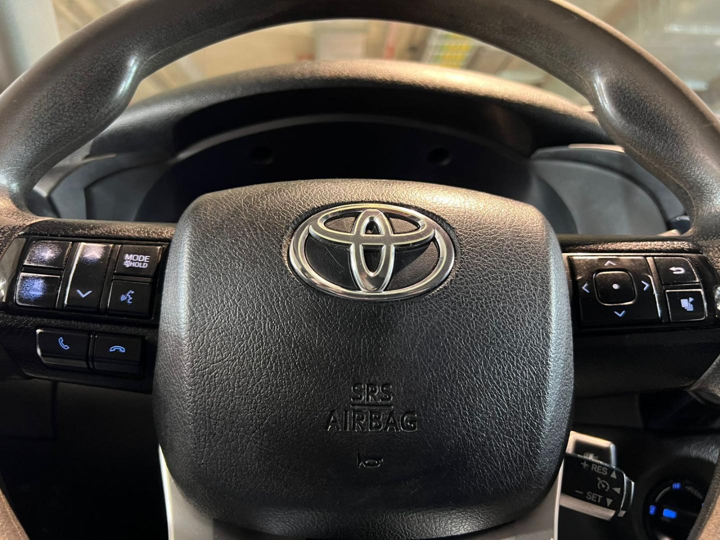 Toyota Hilux — foto 11 de 20