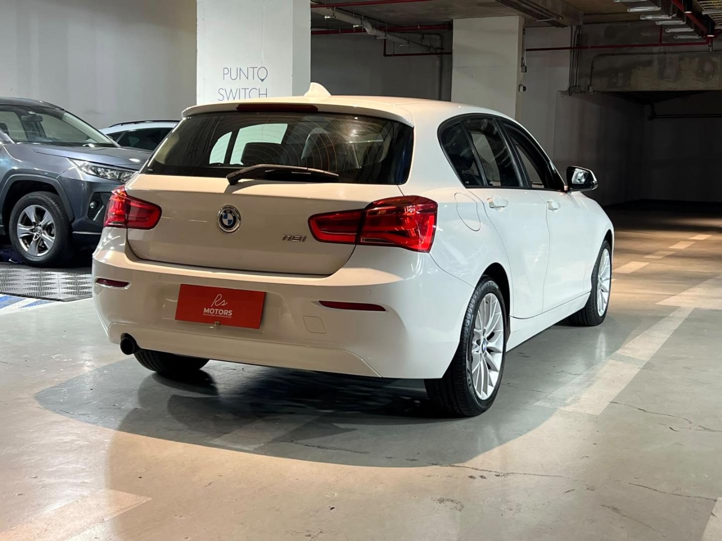 BMW 118I — foto 4 de 20