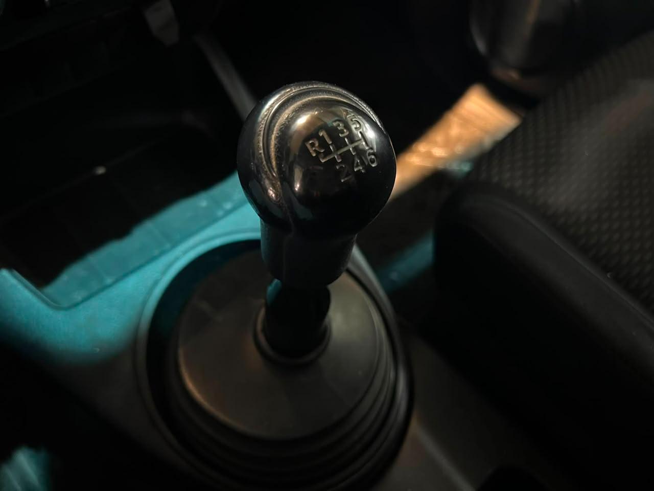 Toyota Hilux — foto 16 de 18