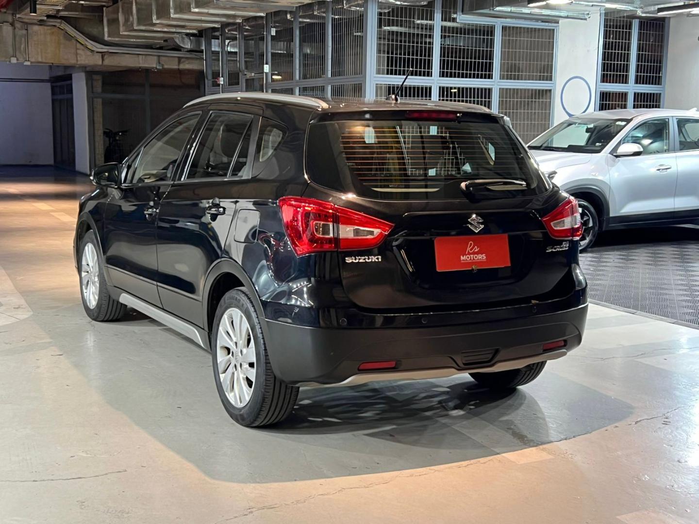 Suzuki S-Cross — foto 6 de 23