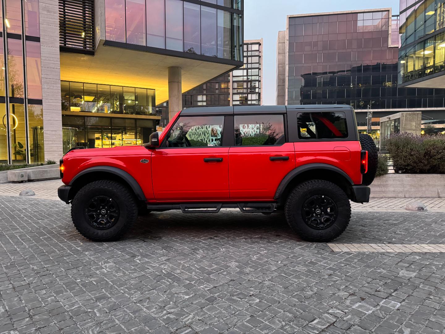 Ford Bronco — foto 7 de 19