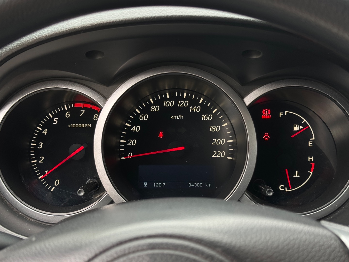 Suzuki Grand Vitara Glx2.4 — foto 12 de 19