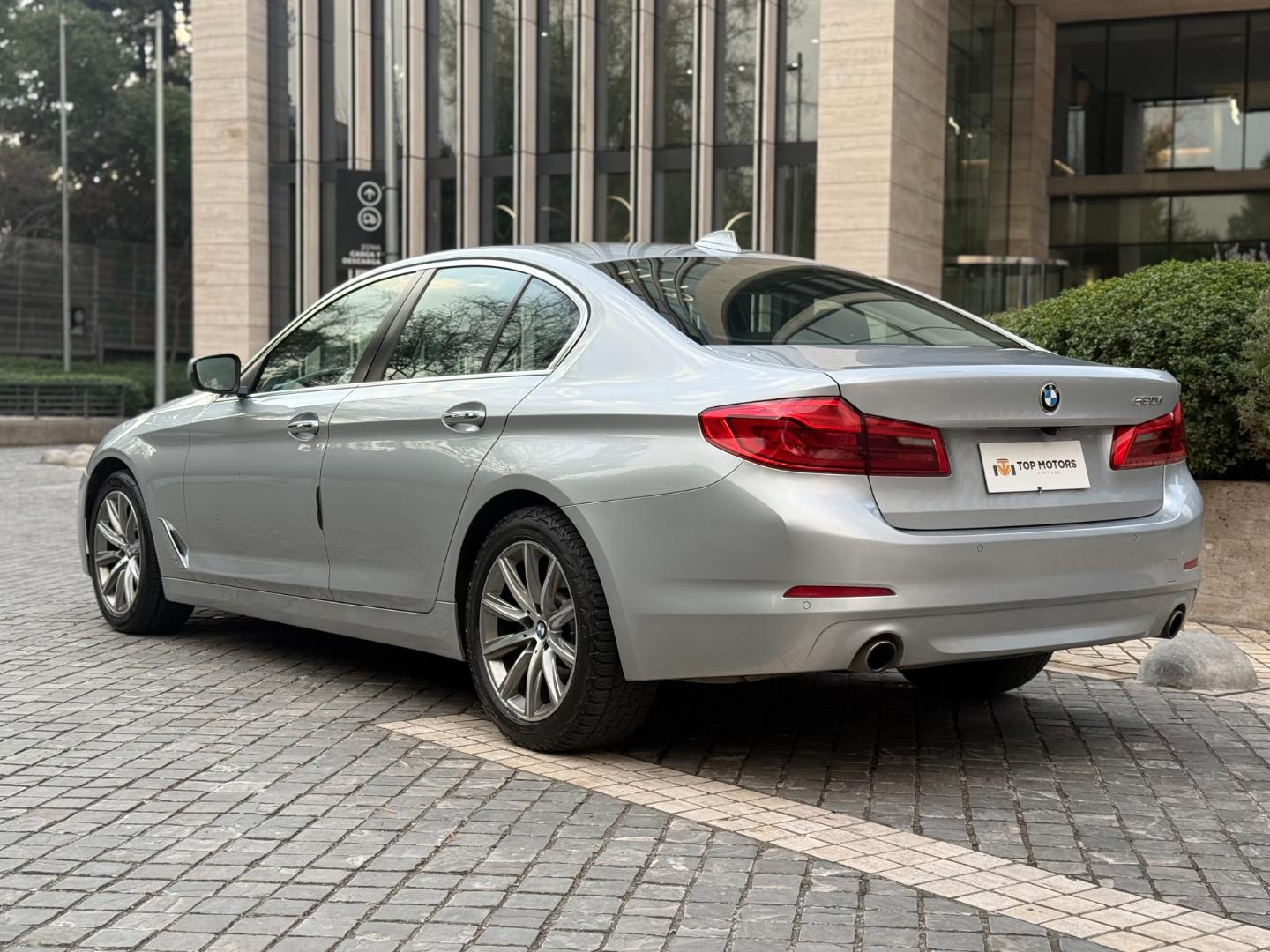 BMW 520I — foto 6 de 19