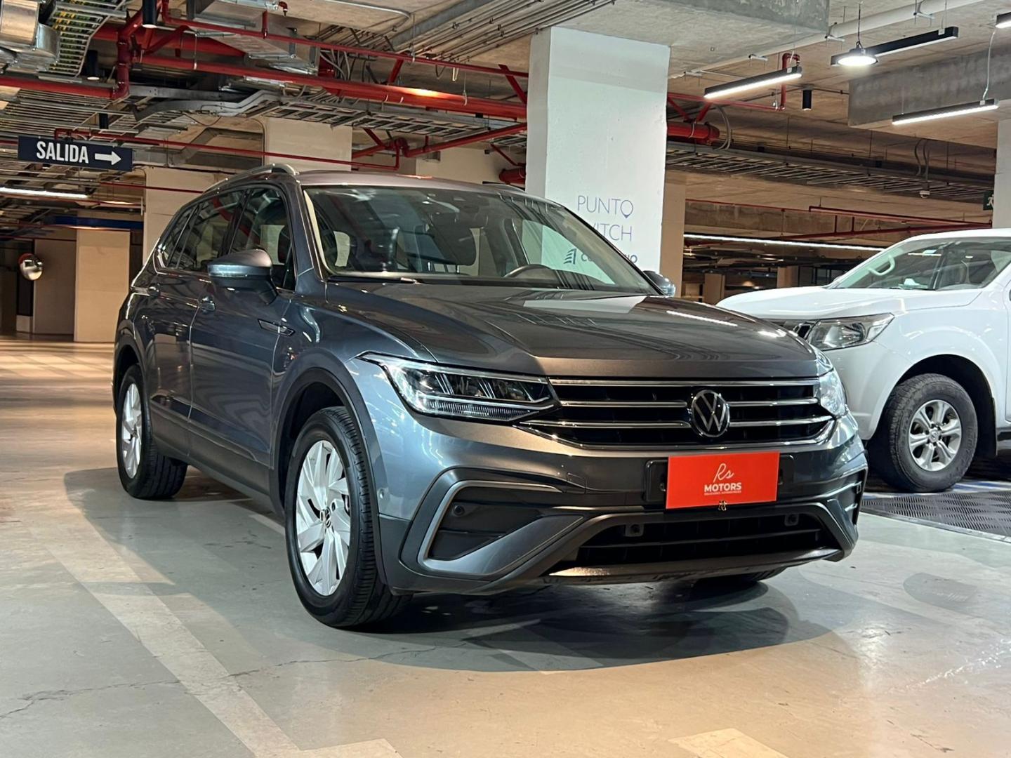Volkswagen Tiguan — foto 3 de 22