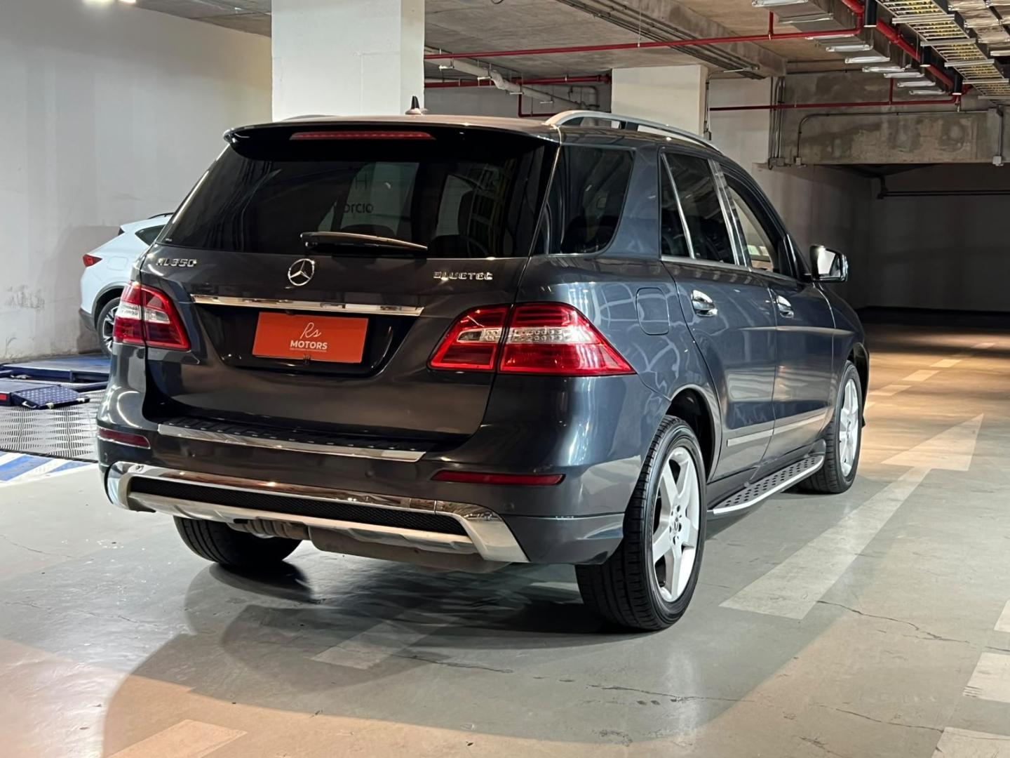 Mercedes-Benz Ml350 — foto 4 de 23