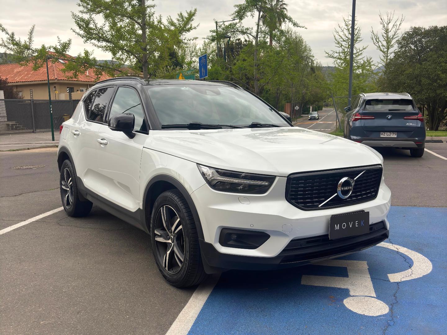 Volvo XC40 — foto 3 de 9