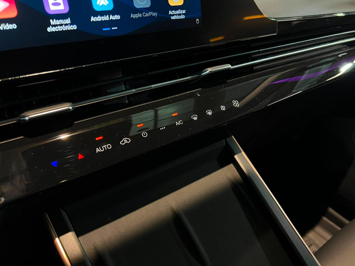 Omoda C5 — foto 17 de 23