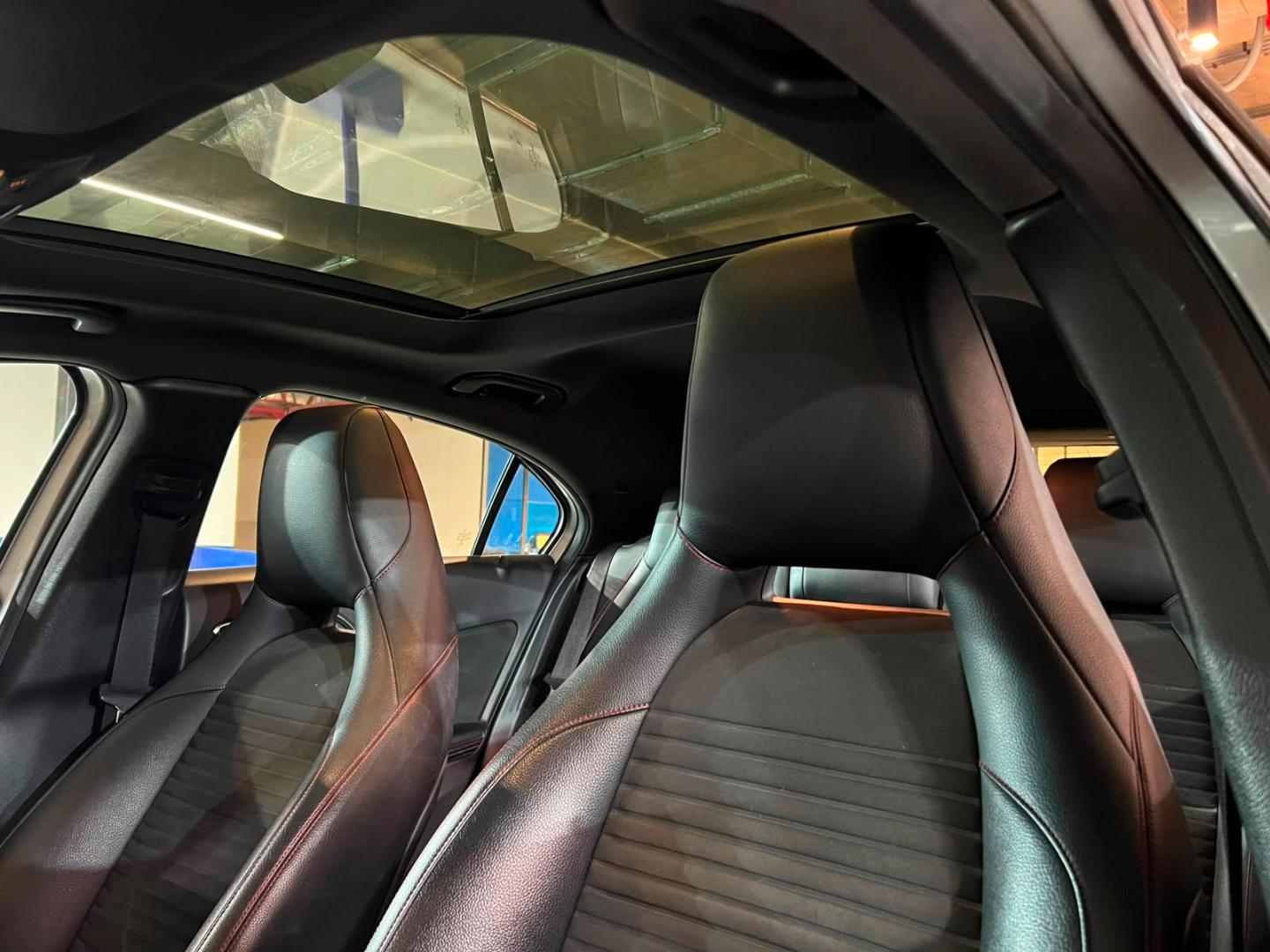 Mercedes-Benz A200 — foto 21 de 23