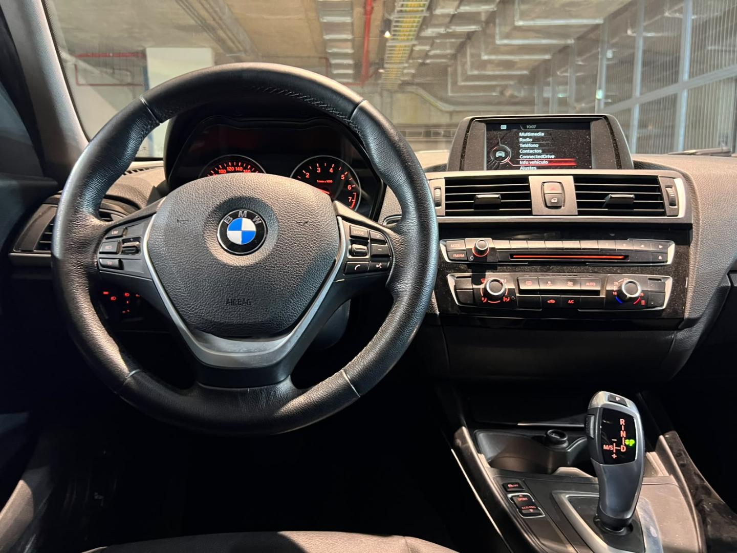 BMW 118I — foto 10 de 20