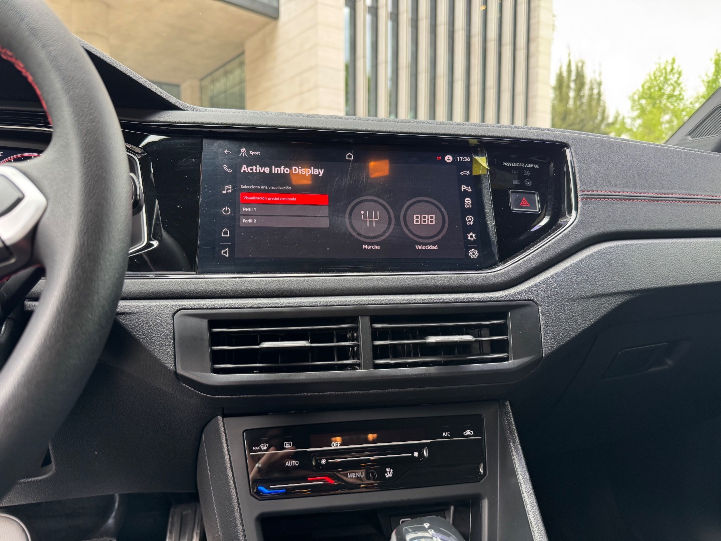 Volkswagen Polo — foto 9 de 19