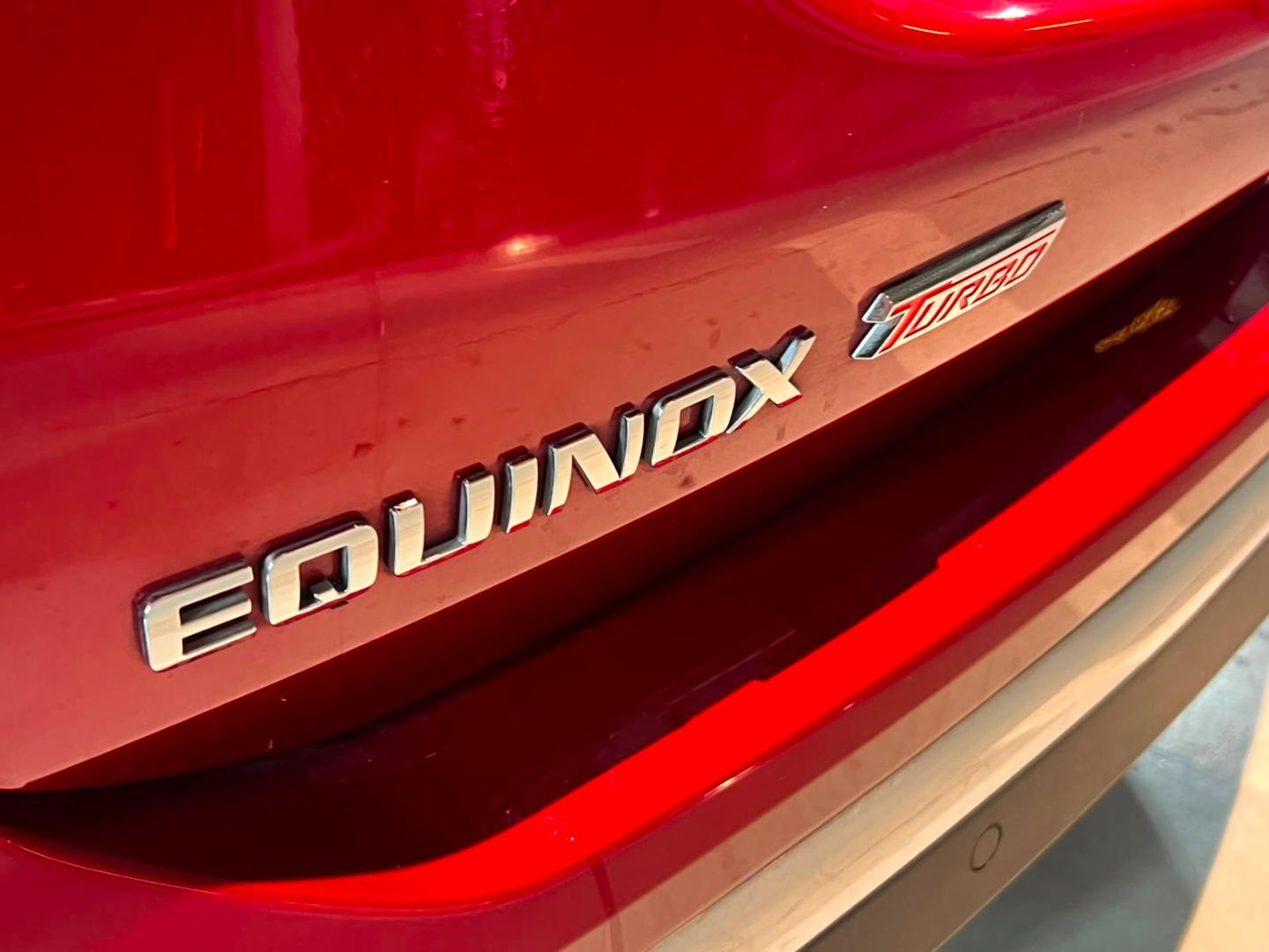 Chevrolet Equinox — foto 8 de 23