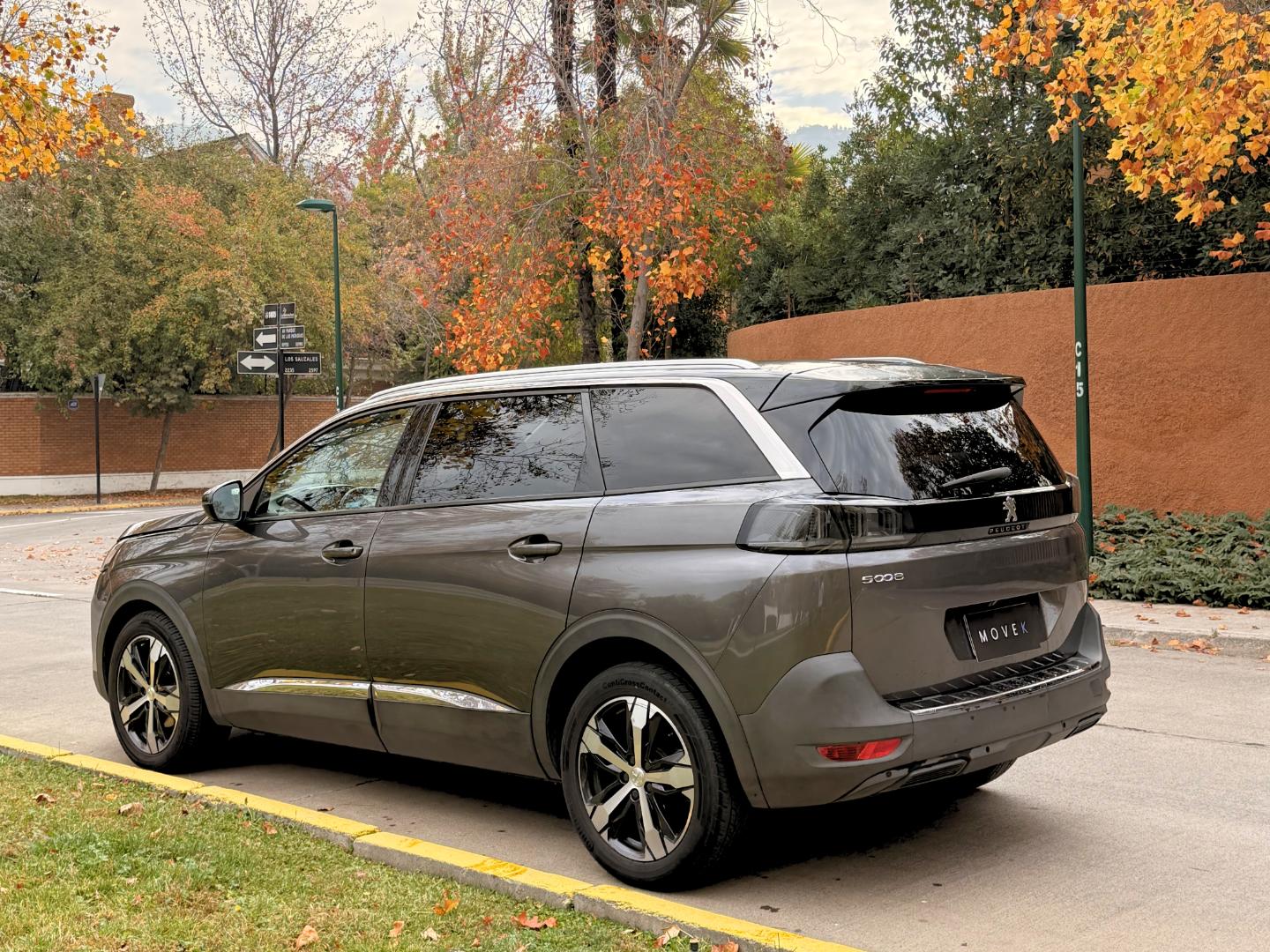 Peugeot 5008 Bluehdi 130 1.5 Aut Allure — foto 6 de 10