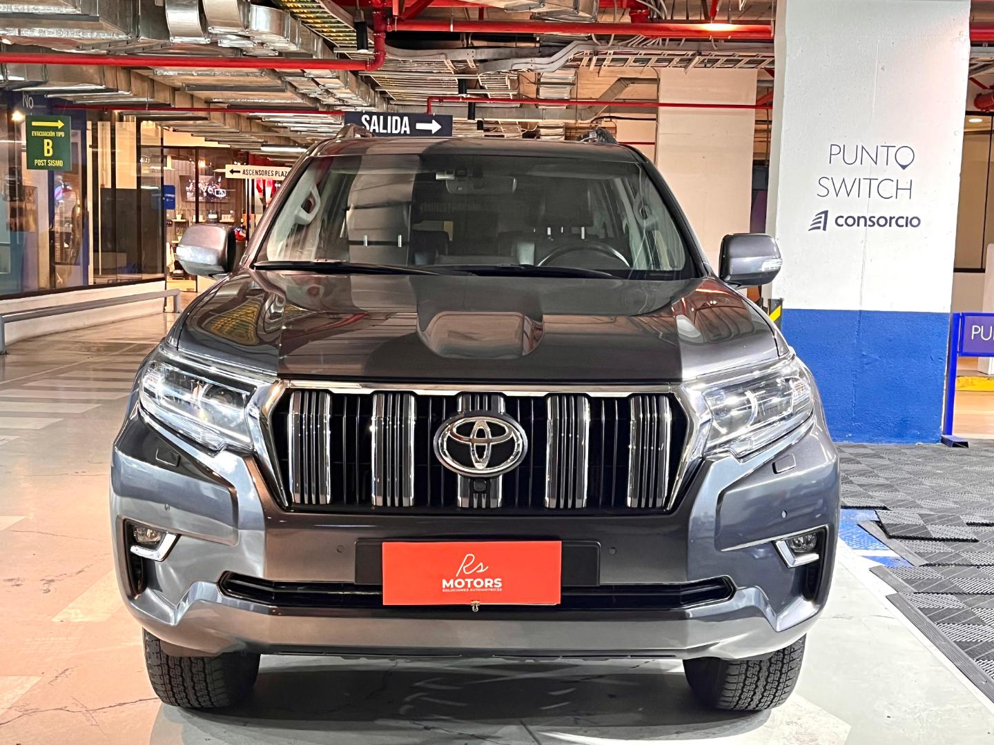 Toyota Land Cruiser Prado — foto 3 de 23