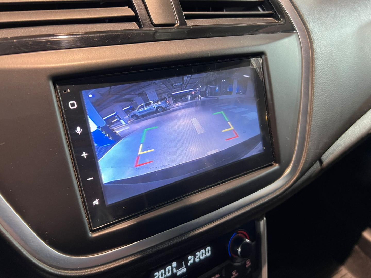 Suzuki S-Cross — foto 14 de 23