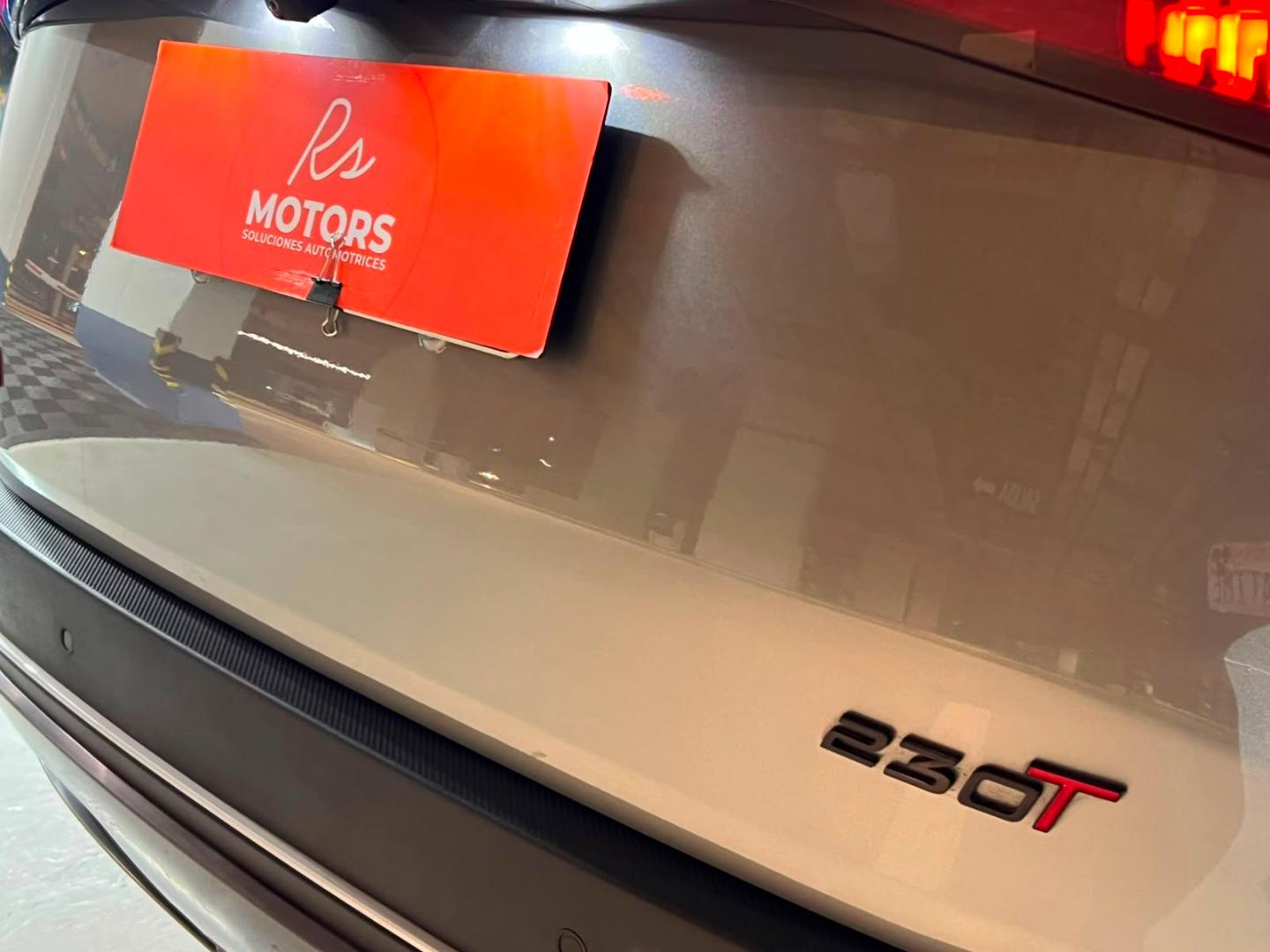 Omoda C5 — foto 7 de 23