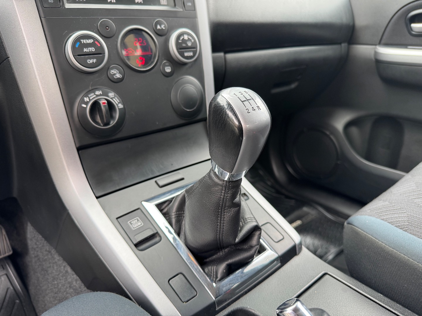 Suzuki Grand Vitara Glx2.4 — foto 11 de 19