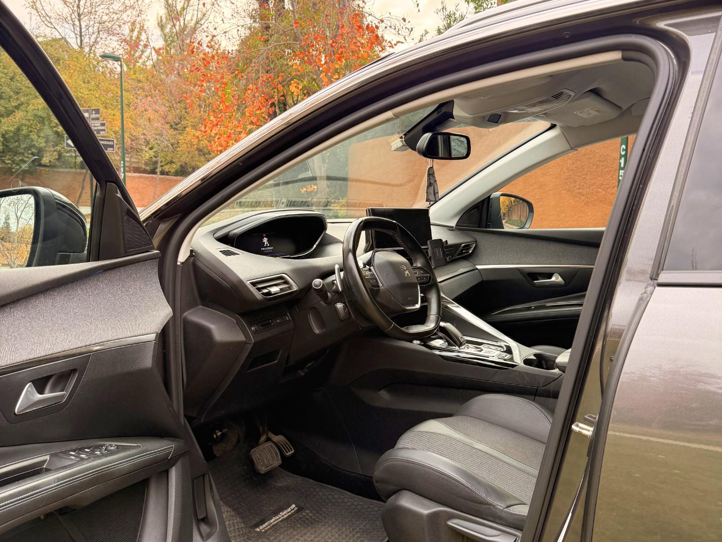 Peugeot 5008 Bluehdi 130 1.5 Aut Allure — foto 7 de 10