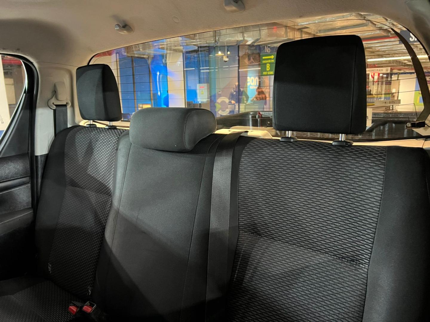 Toyota Hilux — foto 20 de 20