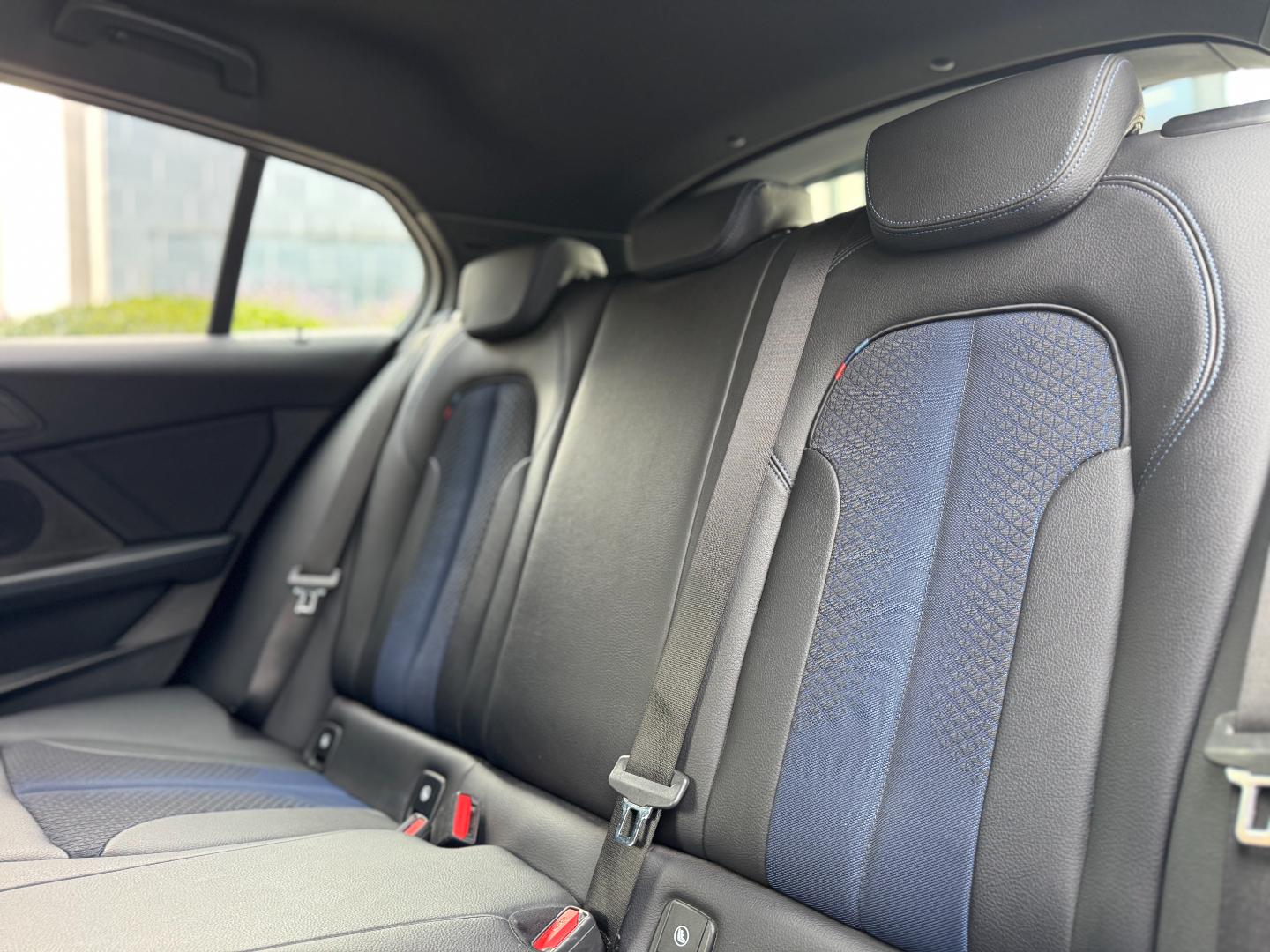BMW 118I — foto 18 de 19