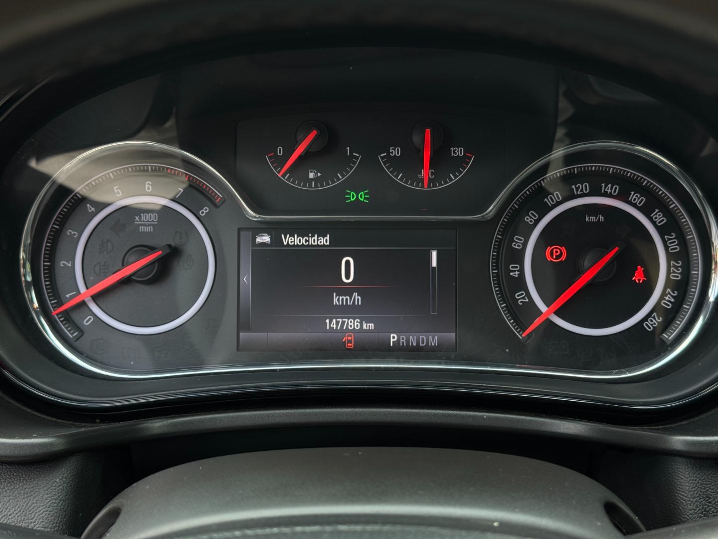 Opel Insignia — foto 10 de 17
