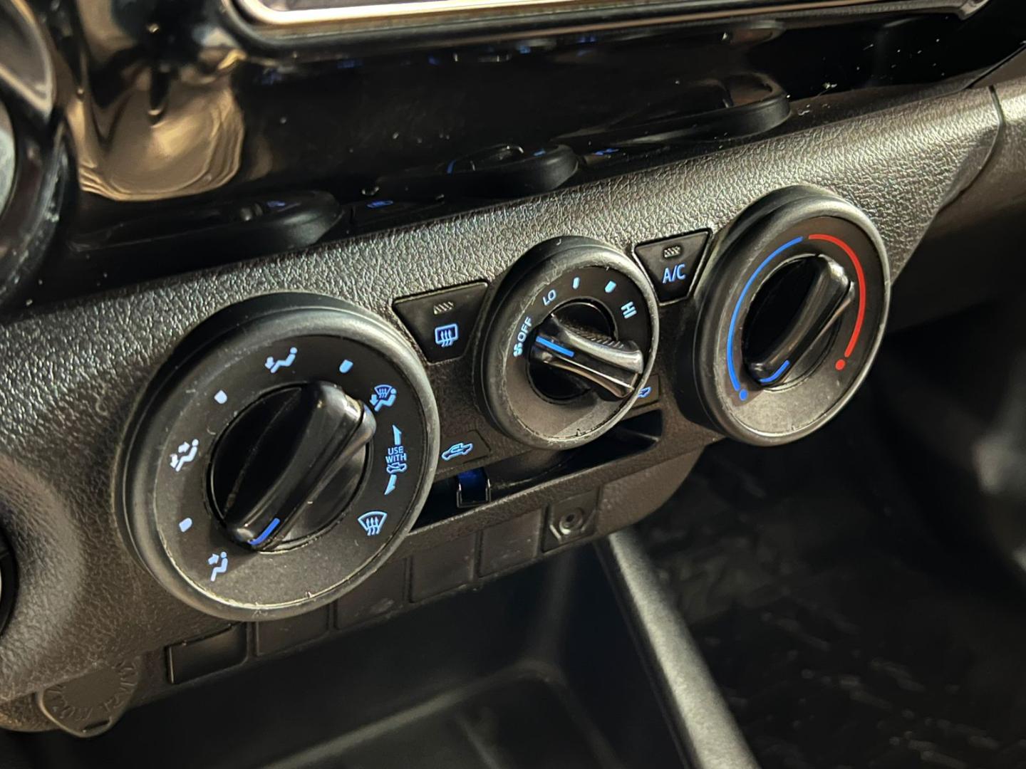 Toyota Hilux — foto 15 de 20