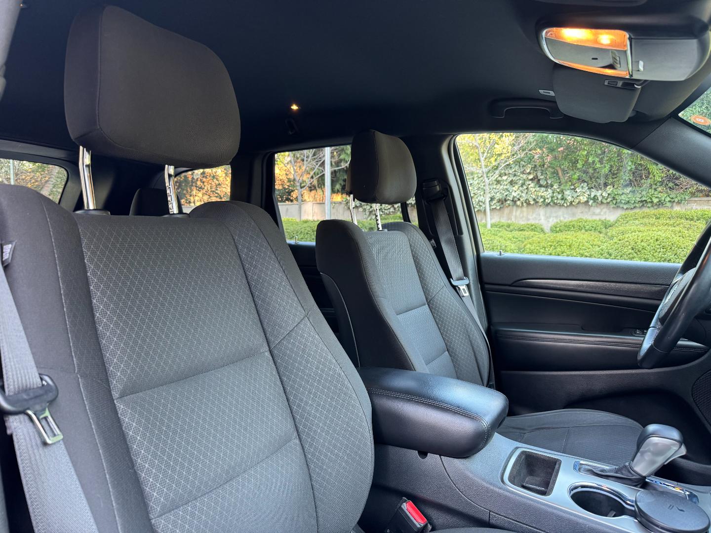 Jeep Grand Cherokee — foto 17 de 19