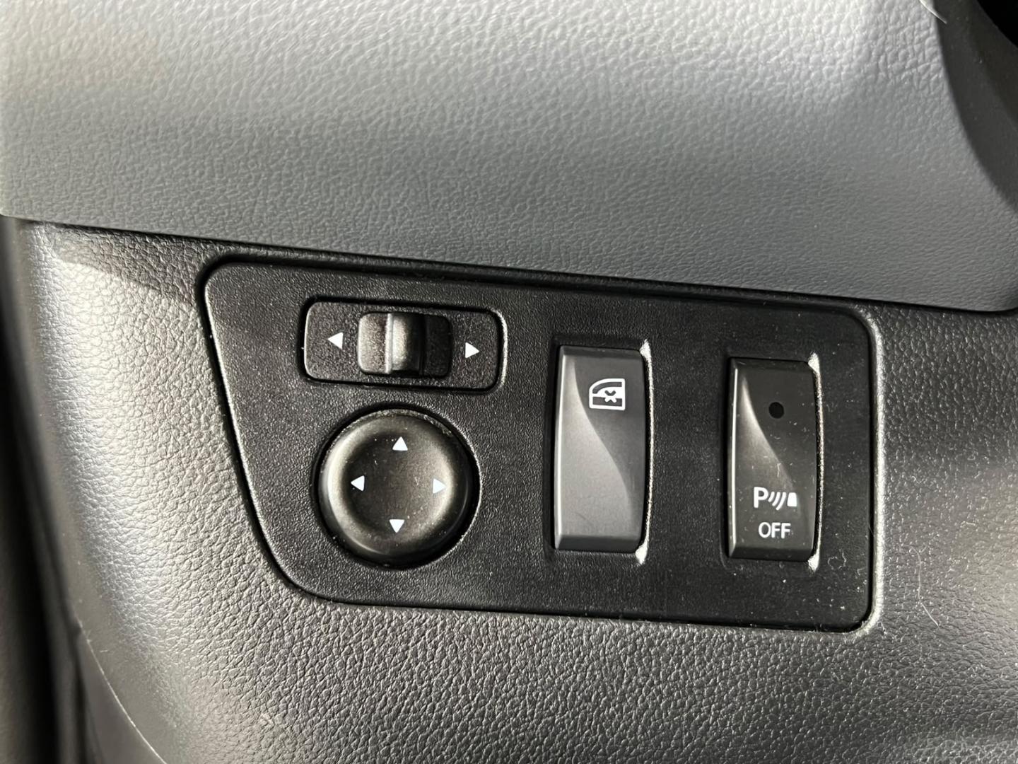 Renault Kwid — foto 21 de 23